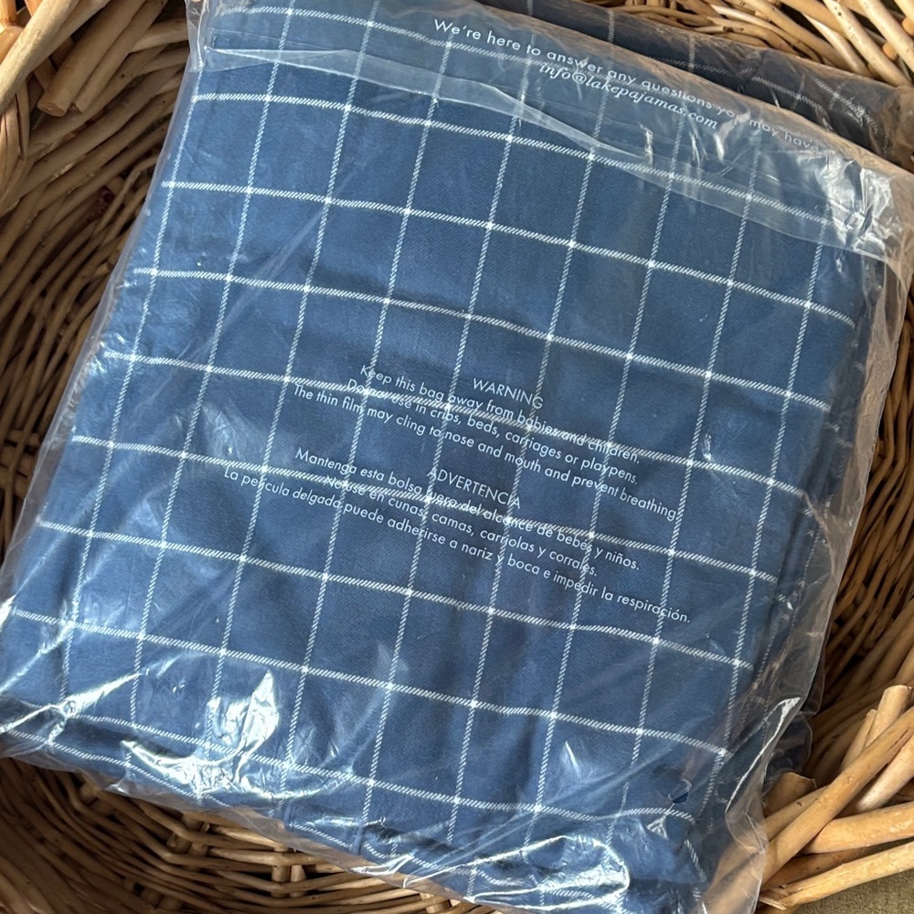 LAKE Navy Windowpane Flannel Pajama Set - Women's - Picture 3 of 4
